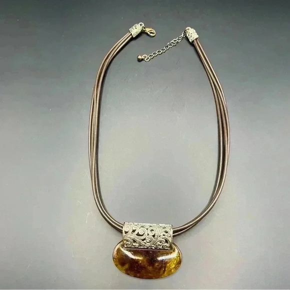 VGT Choker Necklace with Silver-tone & Topaz-Colored Pendant - Picture 8 of 9